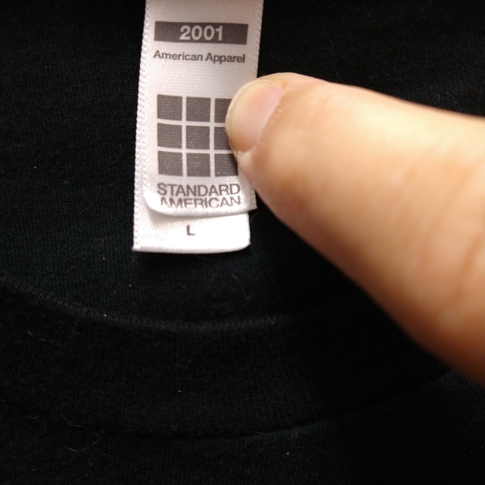 Love thy Neighbor t-shirt - Picture 3 of 7